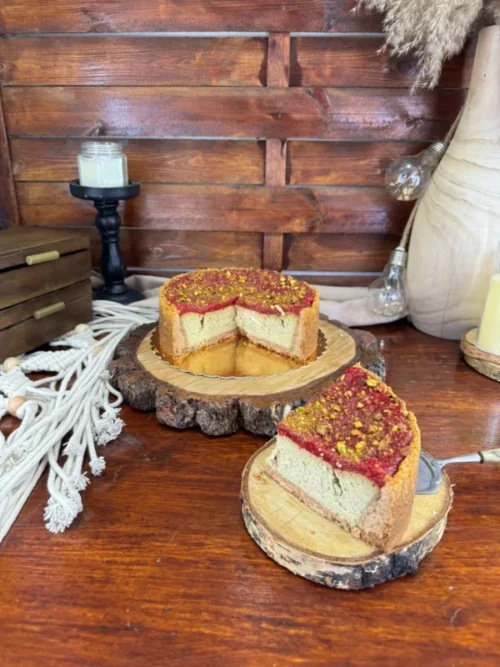 Cheesecake cu fistic Something Sweet